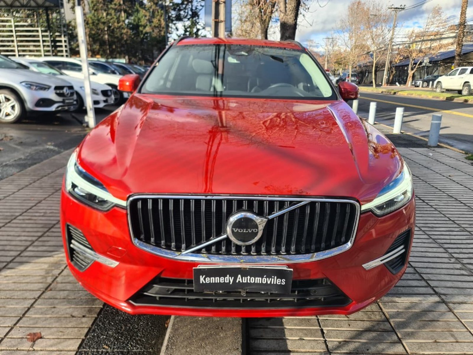 Volvo XC60 2.0 B5 PLUS HYBRID AWD AT 5P. 2024 - Imagen 4 de 10