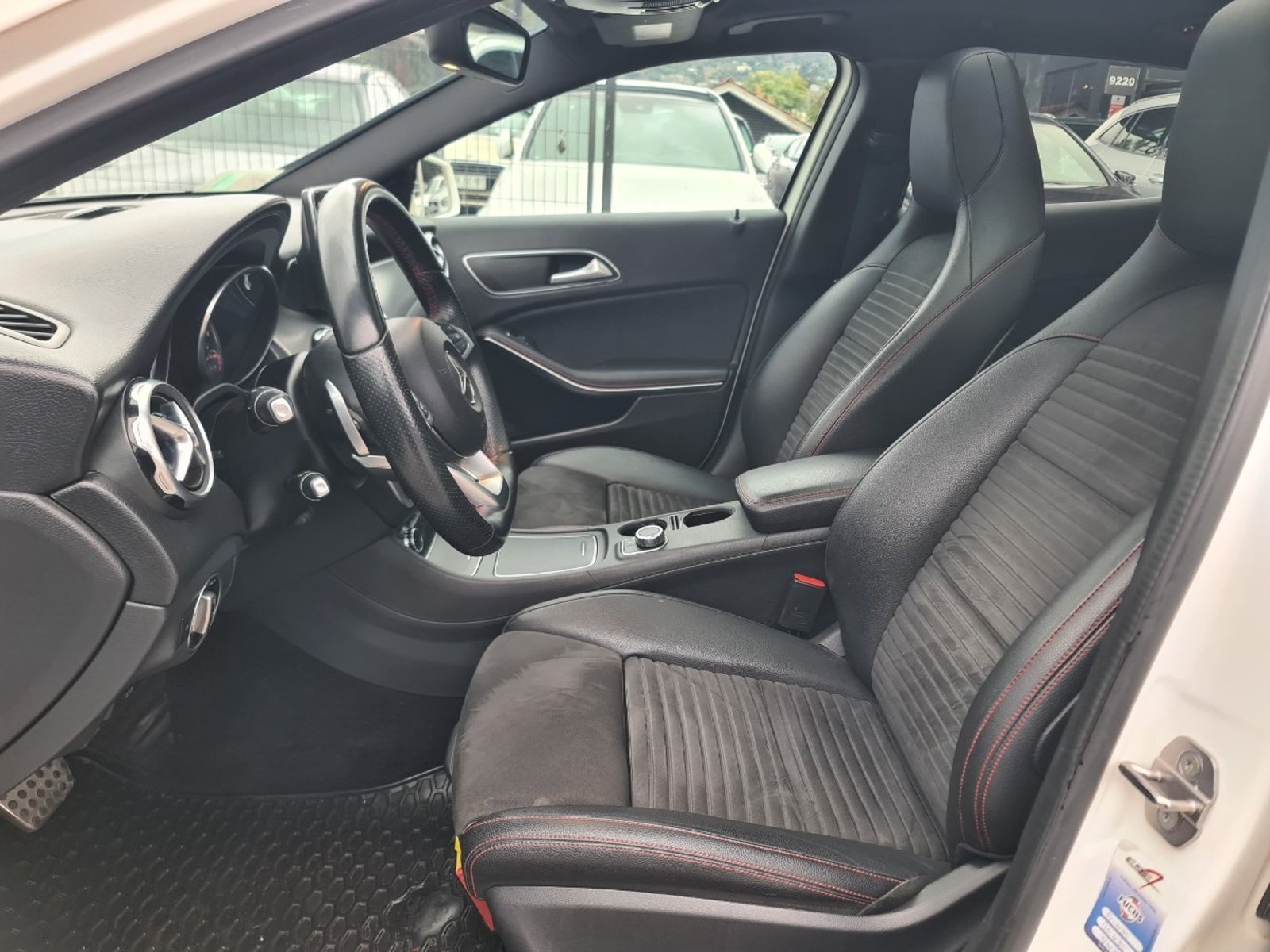 Mercedes-Benz GLA 220 2.1 CDI DIESEL 4MATIC 4X4 AT 5P. 2019 - Imagen 10 de 10