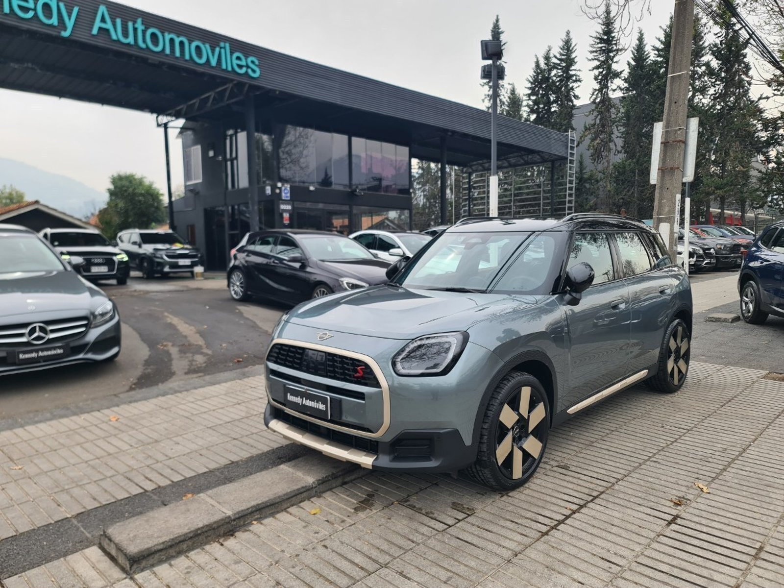 Mini COUNTRYMAN 2.0 S ALL4 4X4 AT 5P. 2024 - Foto 3 de 10