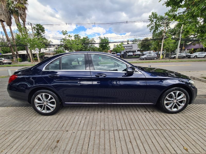 Mercedes-Benz C180 1.8 4X2 AT 4P. 2017 - Imagen 6 de 10
