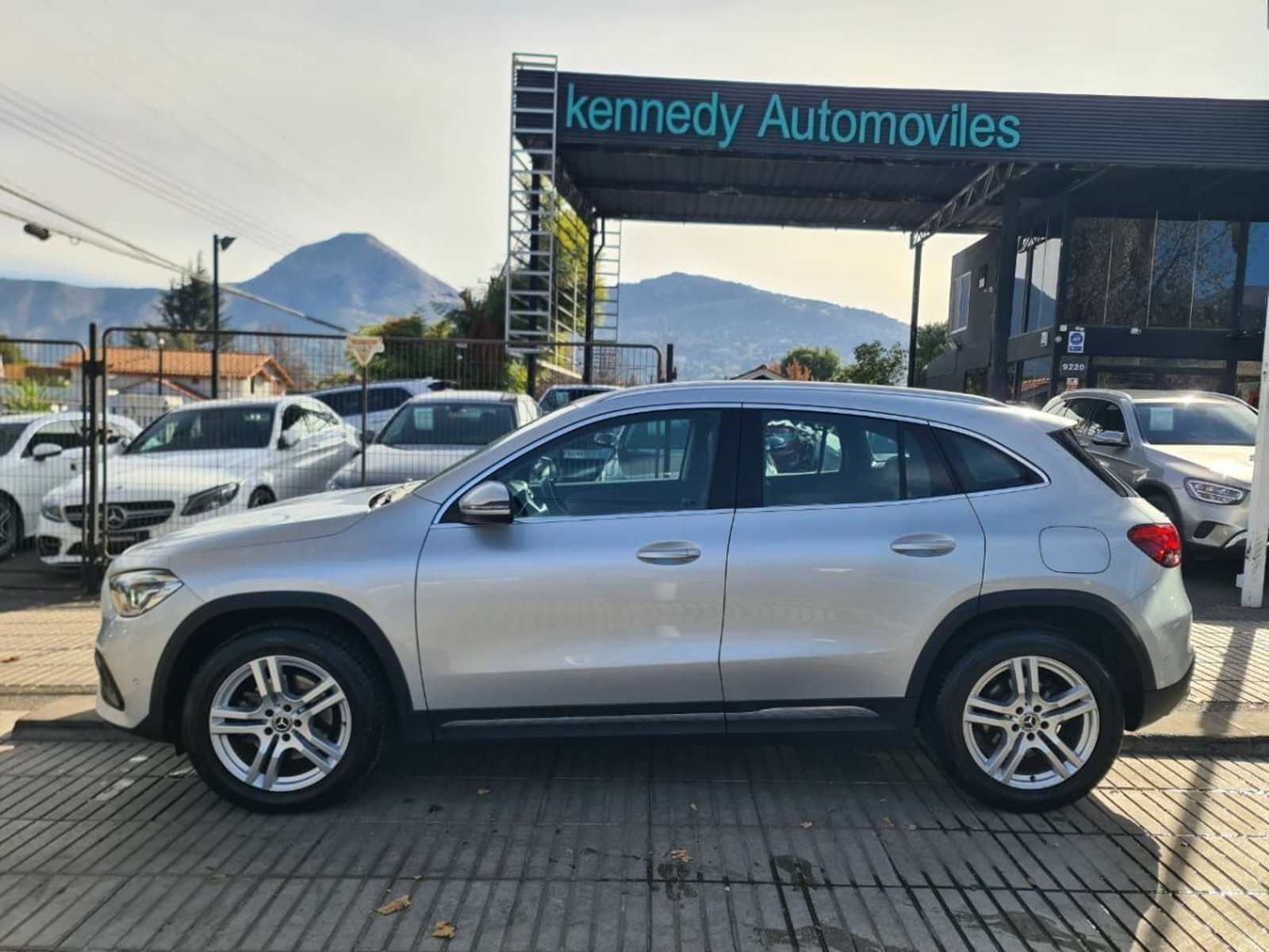 Mercedes-Benz GLA 200 1.3 4X2 AT 5P. 2022 - Imagen 6 de 10