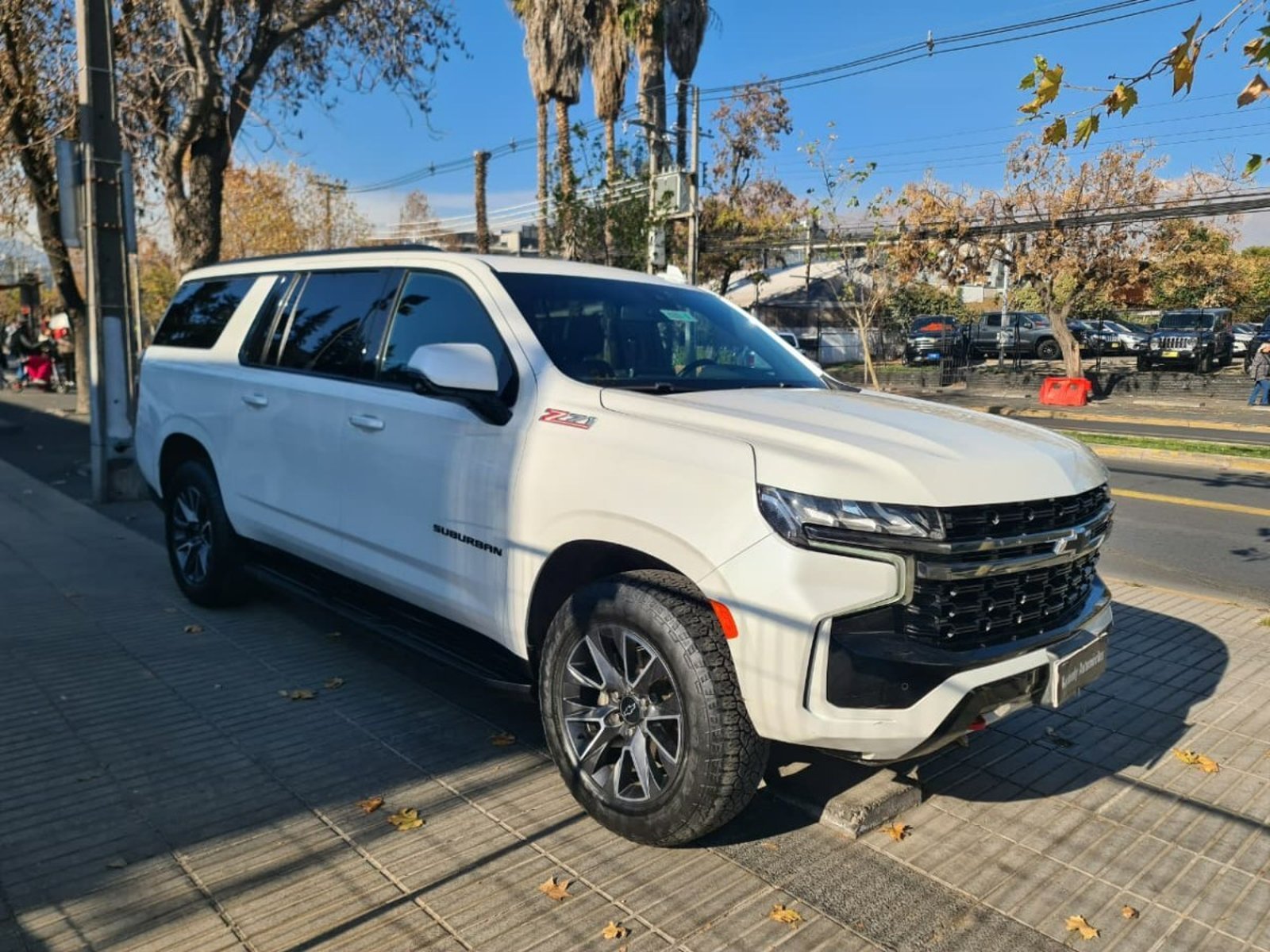 Chevrolet SUBURBAN 5.3L Z71 AWD AT 5P. 2022 - Imagen 8 de 10