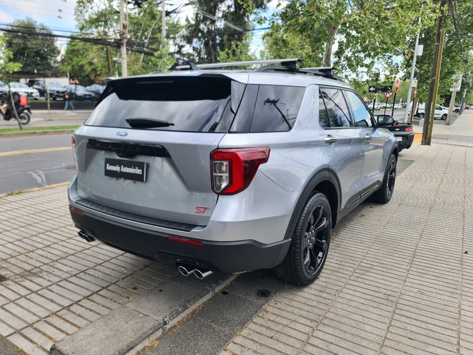 Ford EXPLORER 3.0 ECOBOOST ST 4X4 AT 5P. 2024 - Foto 4 de 10