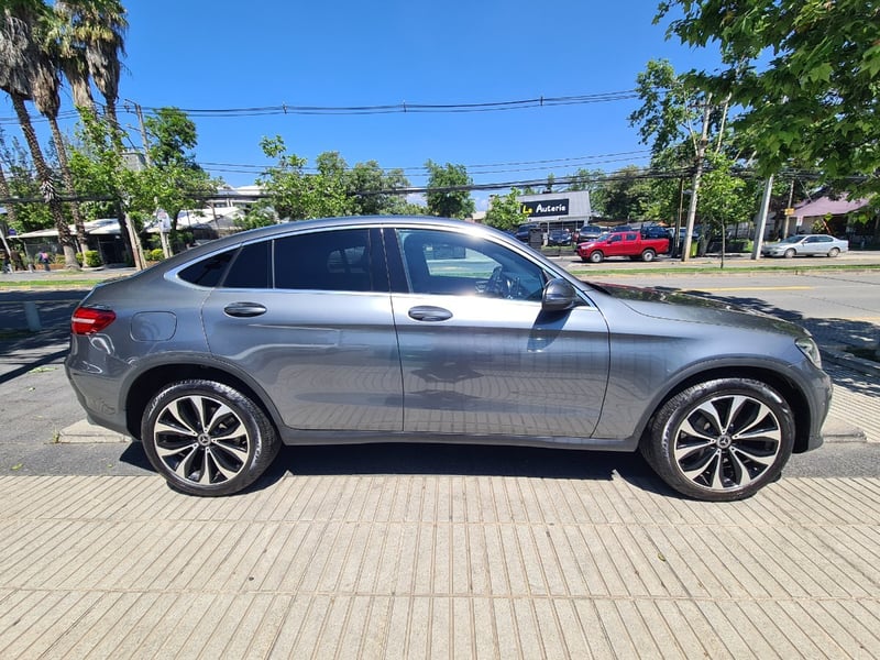 Mercedes-Benz GLC 250 D Coupe 2.1 GLC 250 D Auto 4x4 AT Diesel 2019 - Imagen 4 de 10