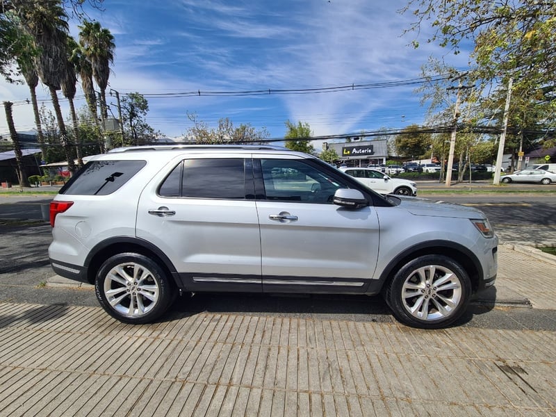 Ford EXPLORER 2.3 LIMITED ECOBOOST 4X4 AT 5P. 2019 - Imagen 6 de 10