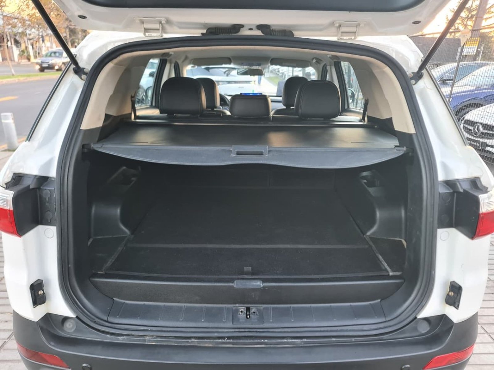 DFSK SUV 560 1.8 Comfort 2R 2023 - Imagen 7 de 9
