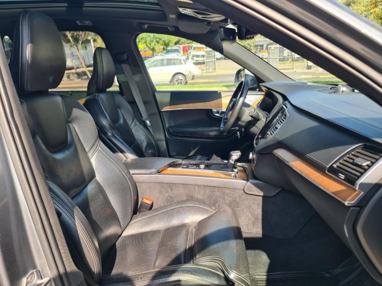 Volvo XC90 2.0 D5 Inscription Plus Auto 4WD 2019 - Foto 5 de 10