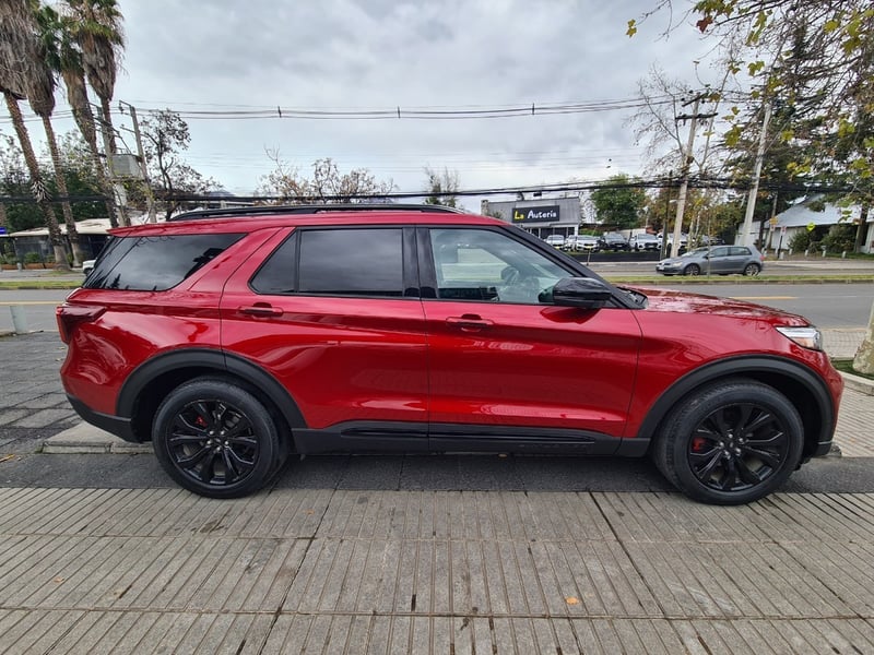 Ford EXPLORER 3.0 ST ECOBOOST 4X4 AT 5P. 2021 - Imagen 5 de 10