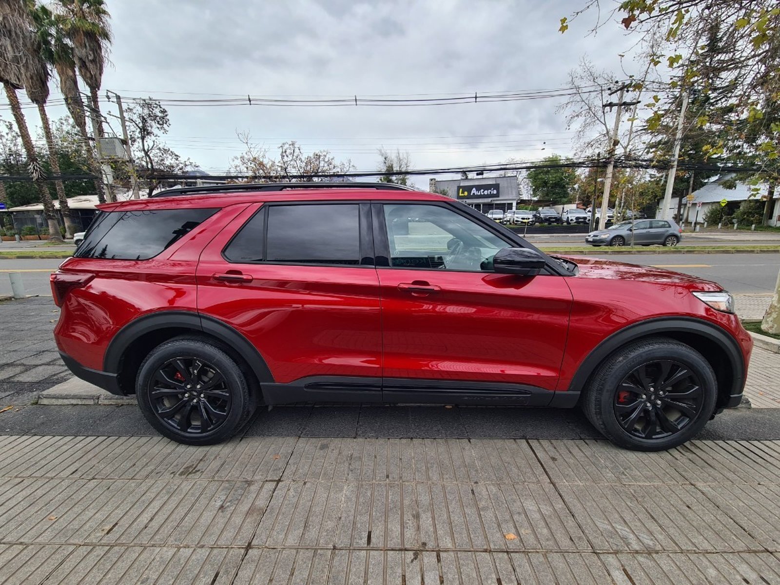 Ford EXPLORER 3.0 ST ECOBOOST 4X4 AT 5P. 2021 - Imagen 5 de 10
