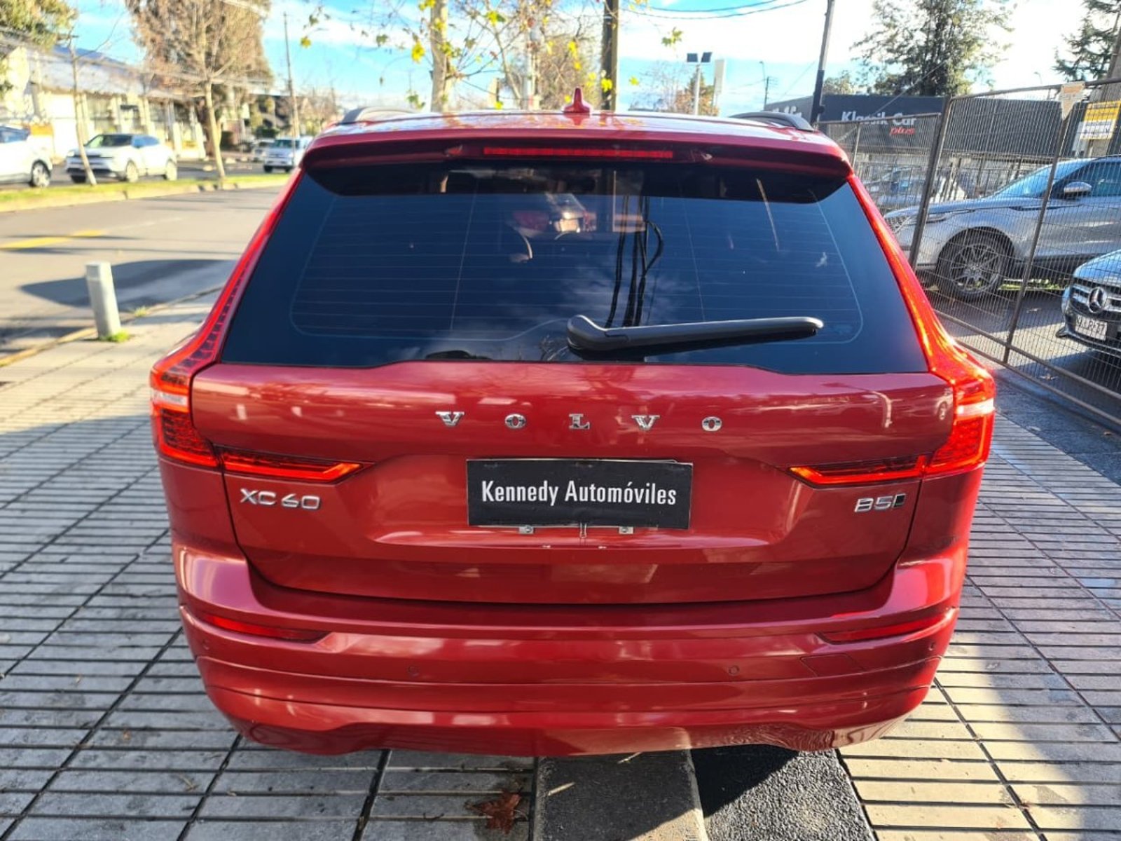 Volvo XC60 2.0 B5 PLUS HYBRID AWD AT 5P. 2024 - Imagen 5 de 10