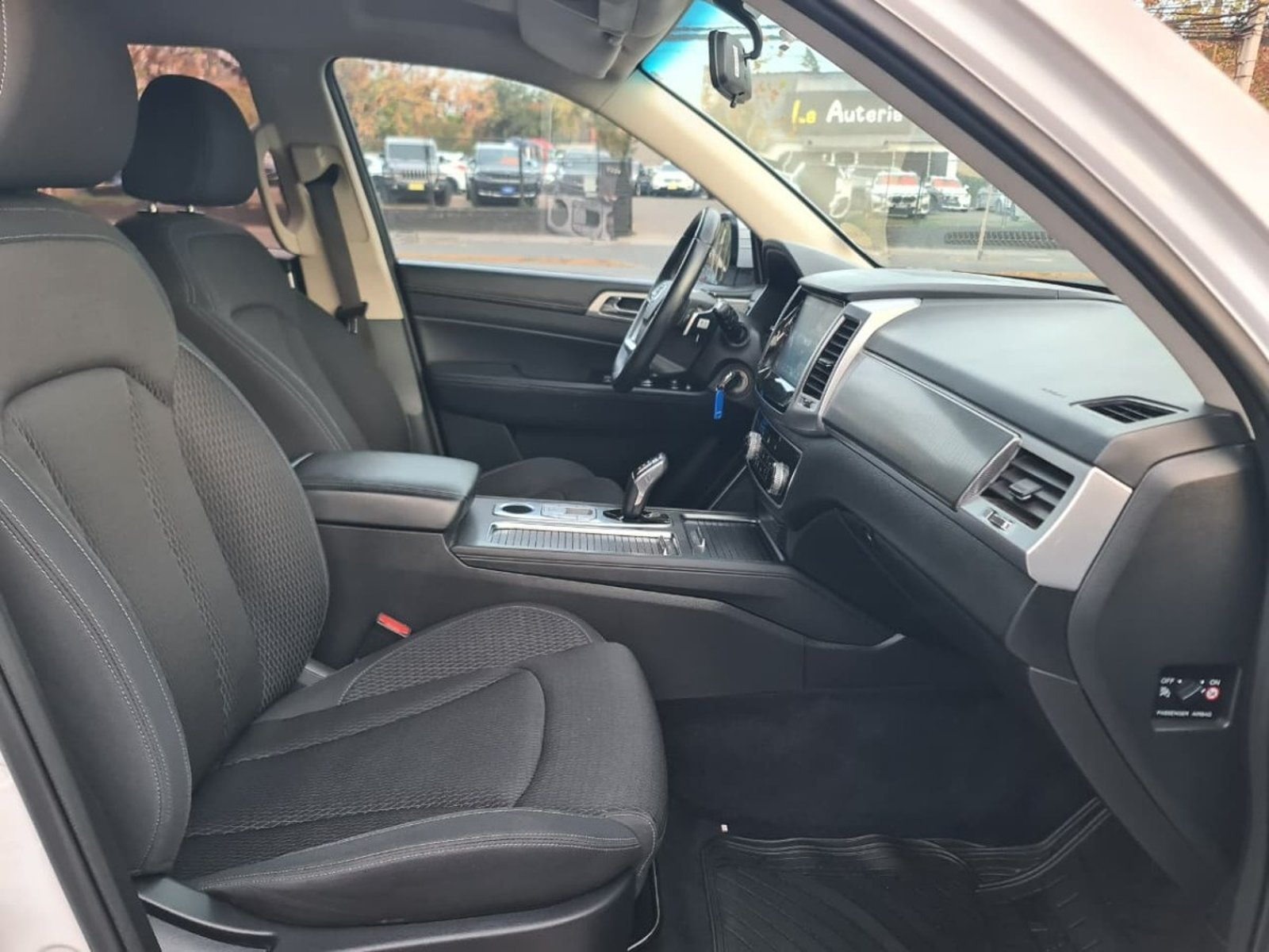 SsangYong REXTON 2.2T GLX DIESEL 4X2 6AB 8AT 5P. 2022 - Imagen 10 de 10