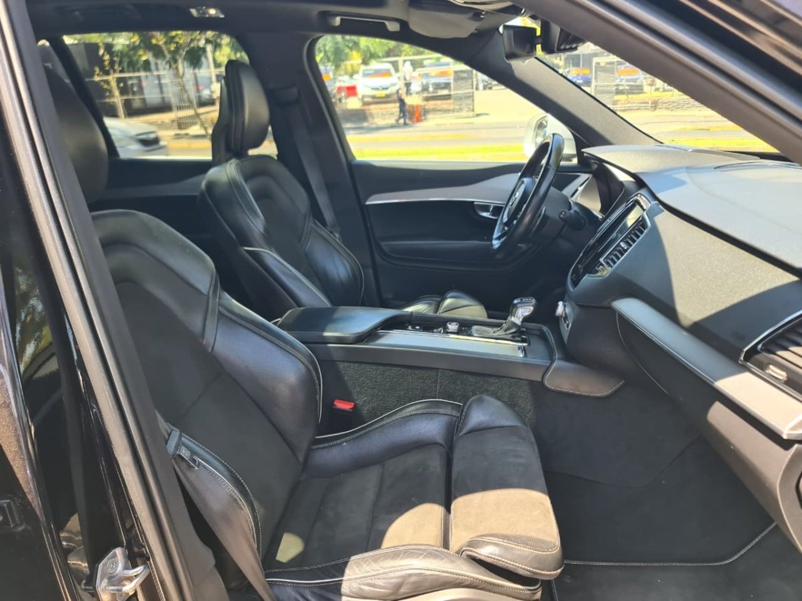 VOLVO XC90 2.0 T6 R-Design Auto 4WD 2018 - Imagen 10 de 10