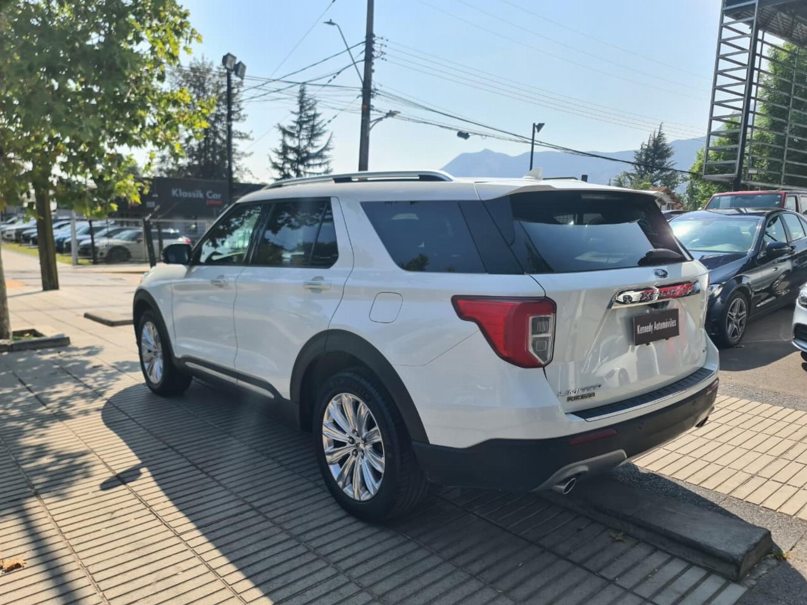 FORD EXPLORER 2.3 Limited Ecoboost Auto 4WD 2022 - Imagen 7 de 10