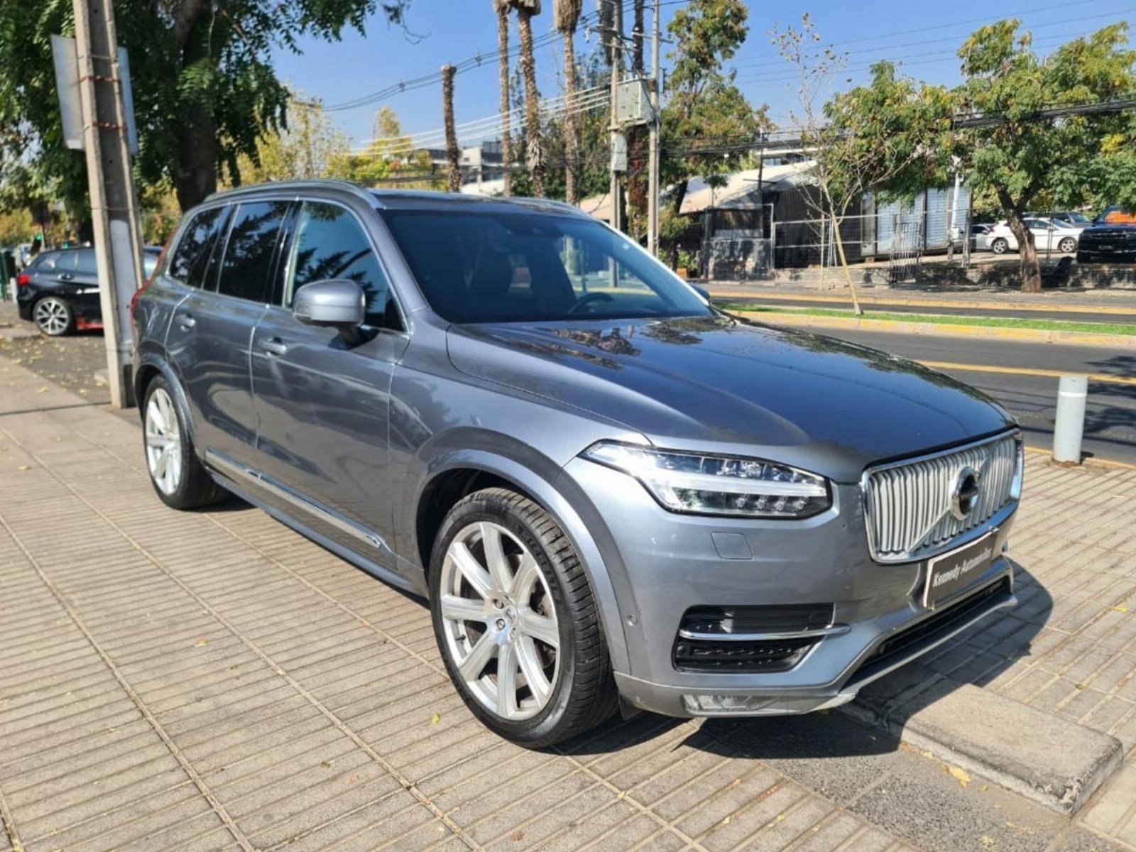 Volvo XC90 2.0 D5 Inscription Plus Auto 4WD 2019 - Foto 2 de 10
