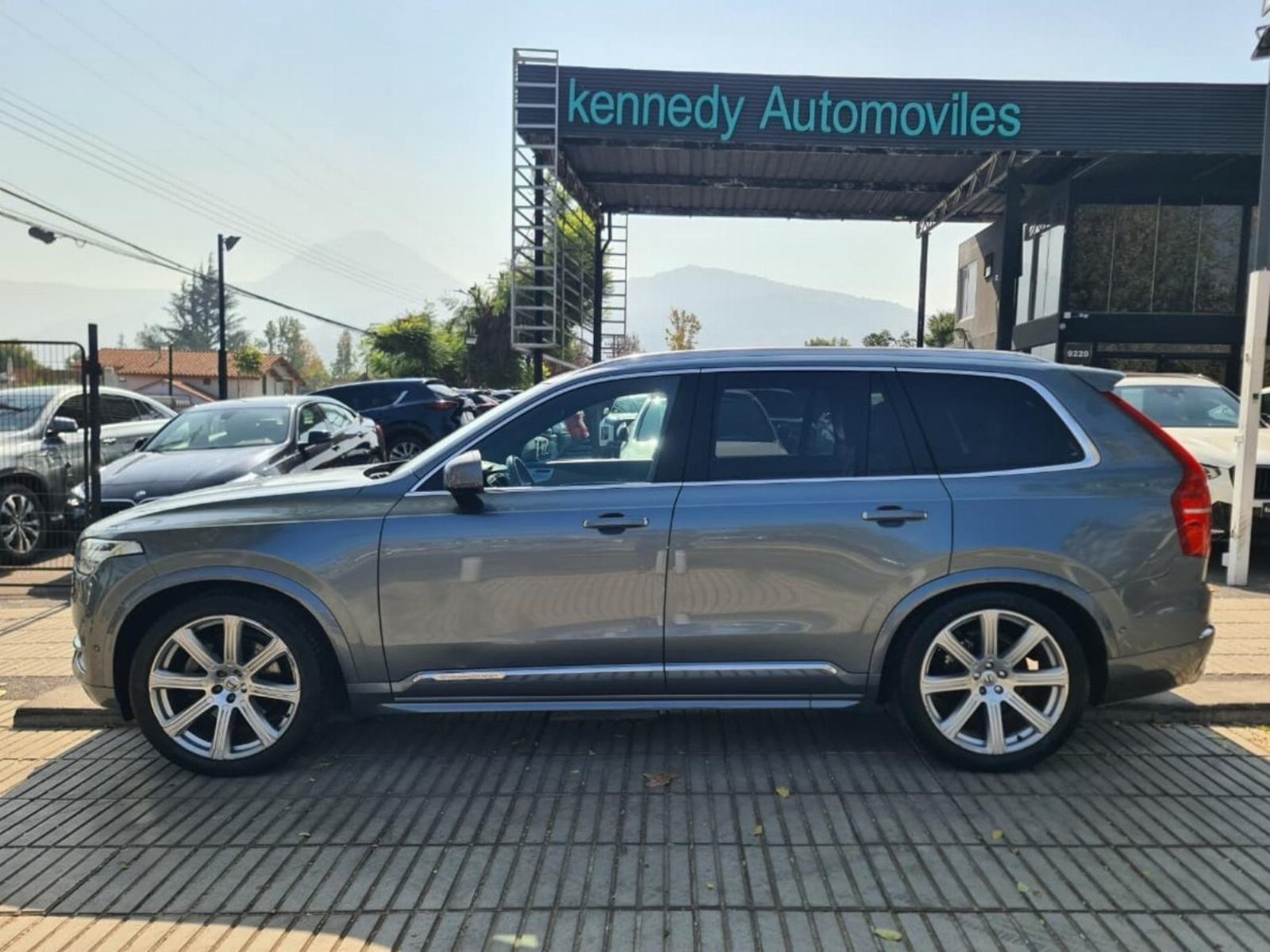 VOLVO XC90 2.0 D5 Inscription Plus Auto 4WD 2019 - Imagen 7 de 10