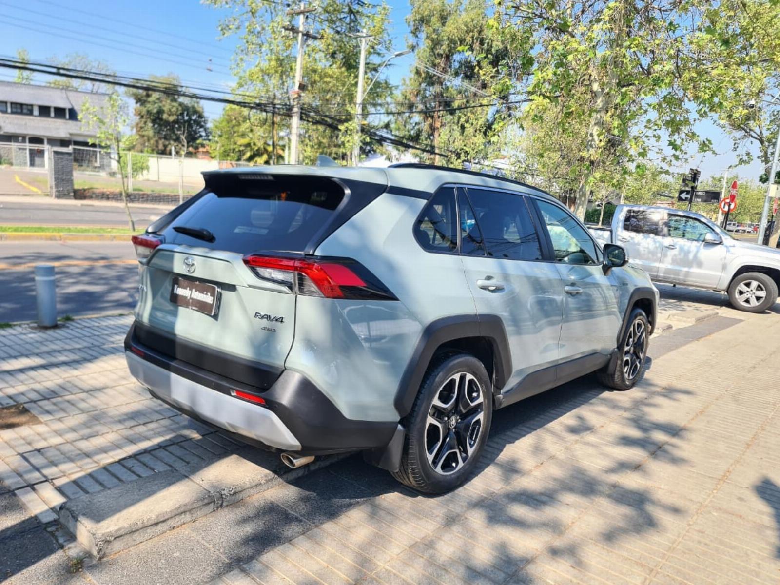 TOYOTA RAV 4 2.5 Auto Adventure 4WD 2022 - Imagen 8 de 10