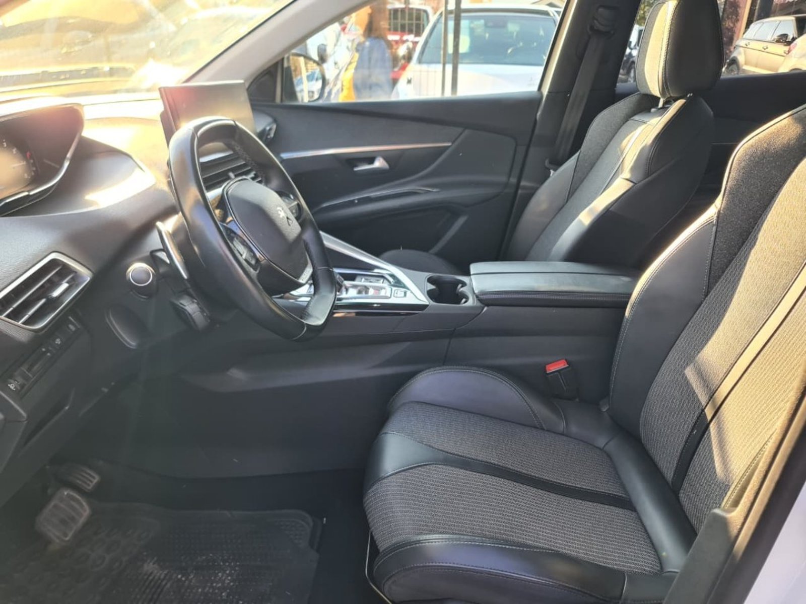 Peugeot 3008 1.6 THP 165 Auto Allure Pack 2022 - Imagen 10 de 10
