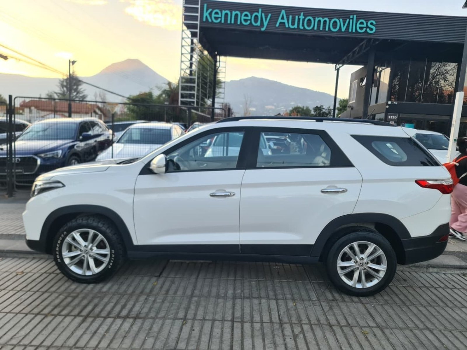 DFSK SUV 560 1.8 Comfort 2R 2023 - Imagen 4 de 9