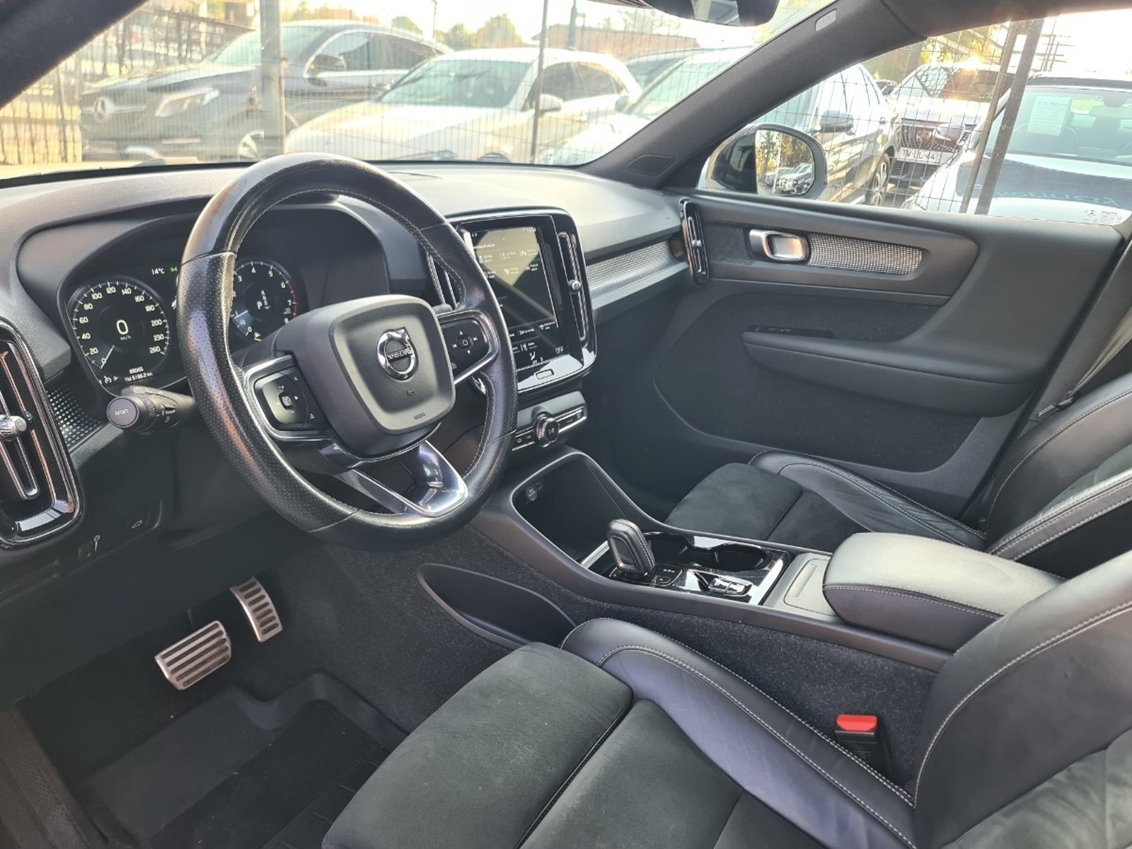 VOLVO XC40 2.0 T4 INSCRIPTION FWD AT 5P. 2021 - Imagen 9 de 10