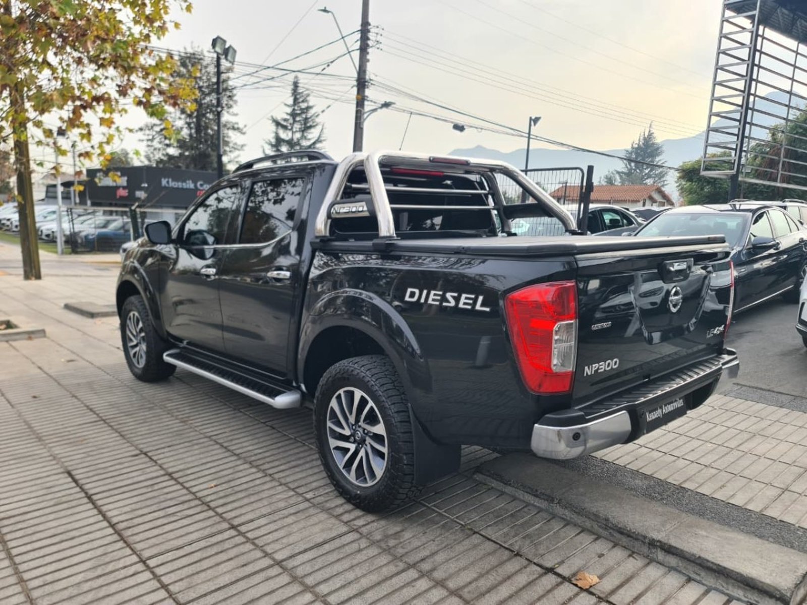 Nissan NP300 2.3 DSL Auto LE 4WD 2019 - Foto 5 de 10