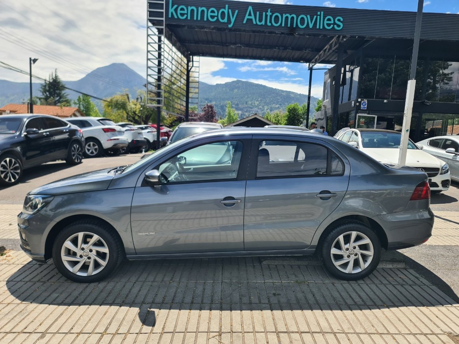 Volkswagen VOYAGE 1.6 COMFORTLINE 4X2 AC 2AB MT 4P. 2022 - Foto 4 de 10