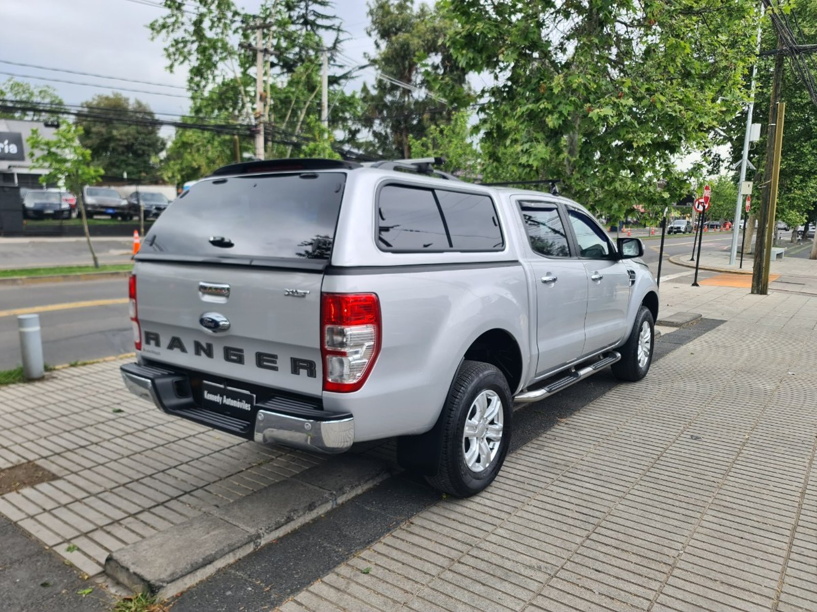 Ford RANGER 2.5 XLT 4X2 DOB. CAB. MT 4P. 2023 - Foto 4 de 10