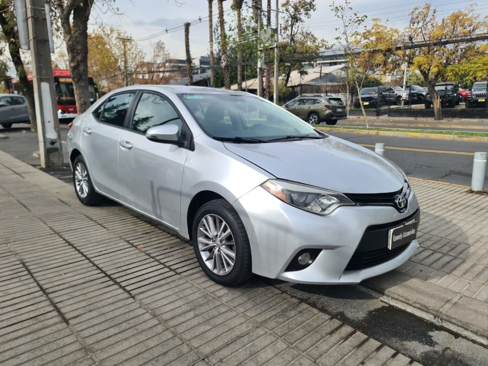 Toyota COROLLA 1.8 GLI 4X2 MG0 MT 4P. 2015 - Foto 2 de 10