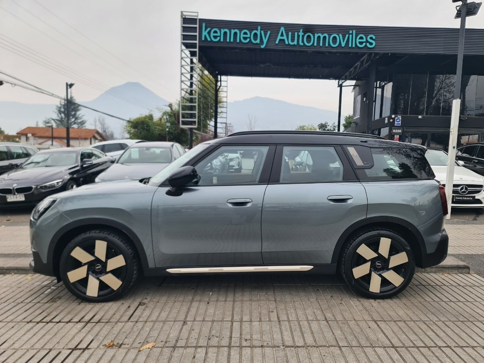Mini COUNTRYMAN 2.0 S ALL4 4X4 AT 5P. 2024 - Foto 2 de 10