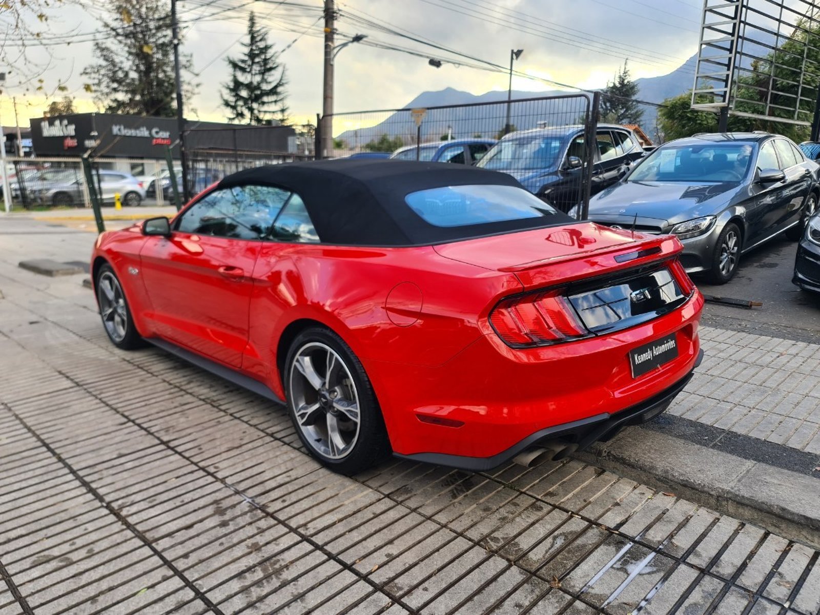 Ford MUSTANG 5.0 GT PREMIUM 4X2 CONVERTIBLE AT 2P. 2023 - Imagen 3 de 10