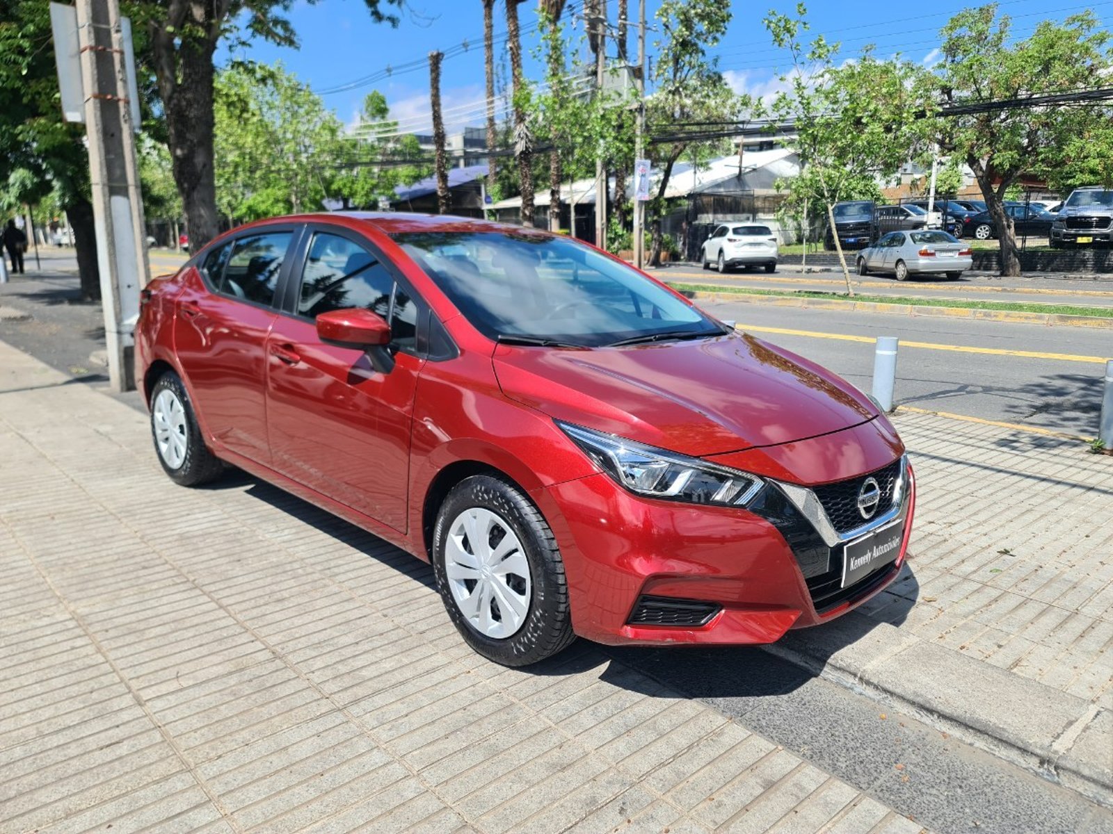 Nissan VERSA 1.6 SENSE 4X2 MT 4P. 2022 - Foto 2 de 10