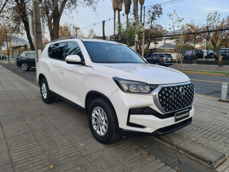 SsangYong REXTON 2.2T GLX DIESEL 4X2 6AB 8AT 5P. 2022 - Imagen 6 de 10