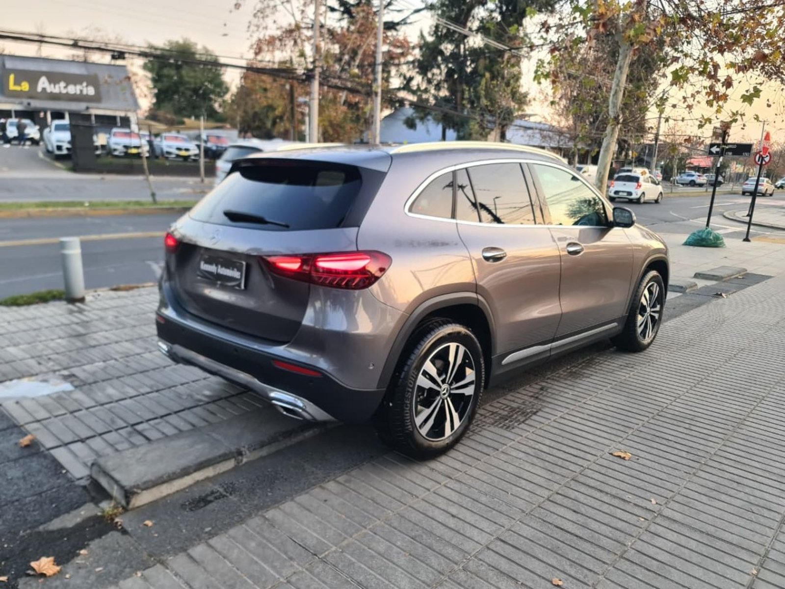 MERCEDES-BENZ GLA 200 1.3 Progressive Advanced AT 2025 - Imagen 8 de 10