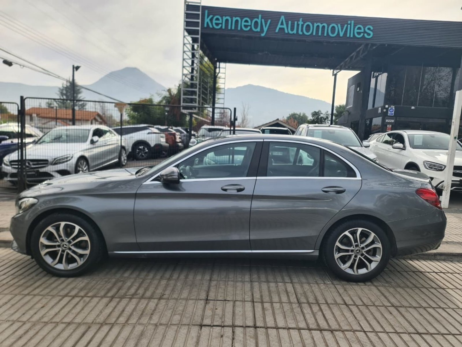 MERCEDES-BENZ C180 1.6 C 180 Auto 2018 - Imagen 6 de 9
