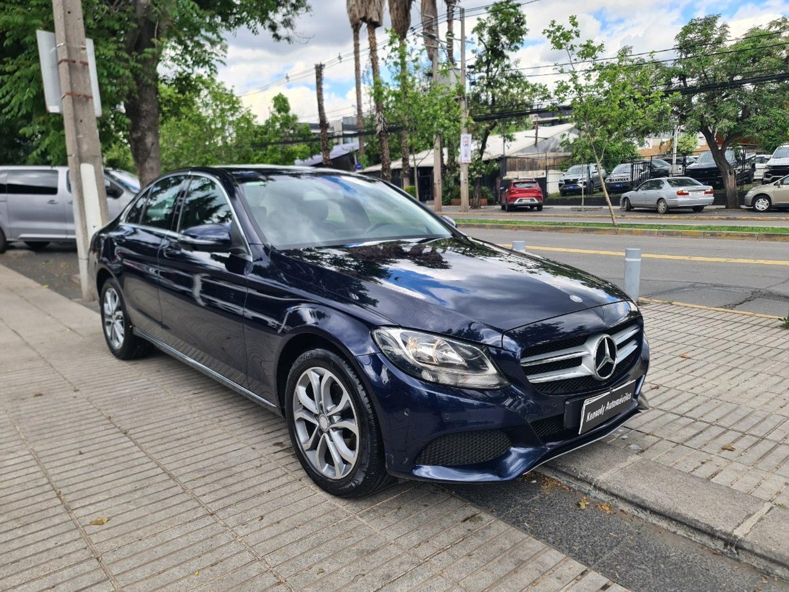 Mercedes-Benz C180 1.8 4X2 AT 4P. 2017 - Foto 2 de 10