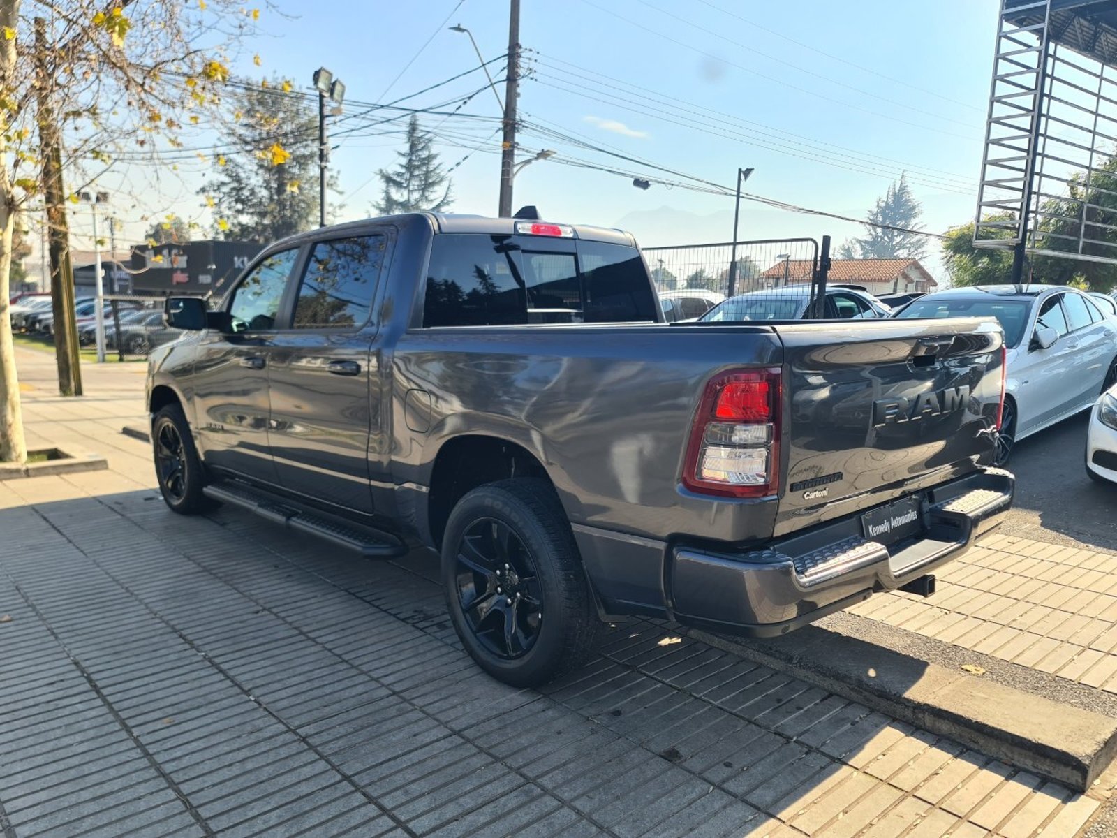 RAM 1500 BIG HORN CREW CAB 4X4 3.6 AUT 2022 - Imagen 5 de 10