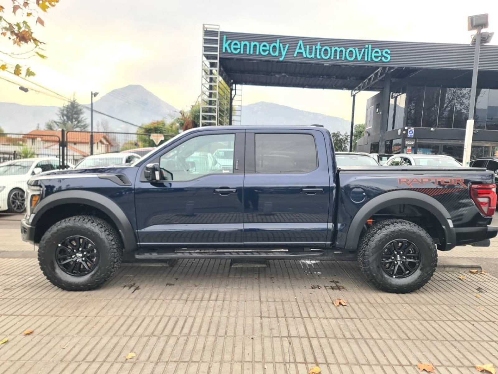 Ford F-150 Raptor 3.5 4X4 DOB. CAB. AT 4P. 2025 - Foto 5 de 10