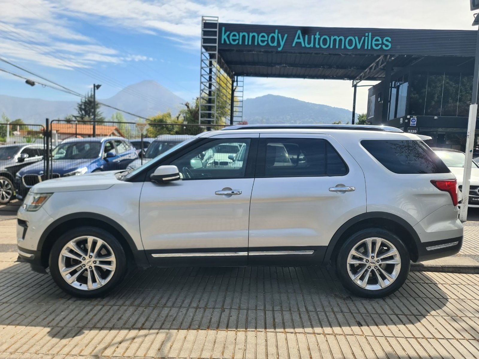 Ford EXPLORER 2.3 LIMITED ECOBOOST 4X4 AT 5P. 2019 - Foto 5 de 10