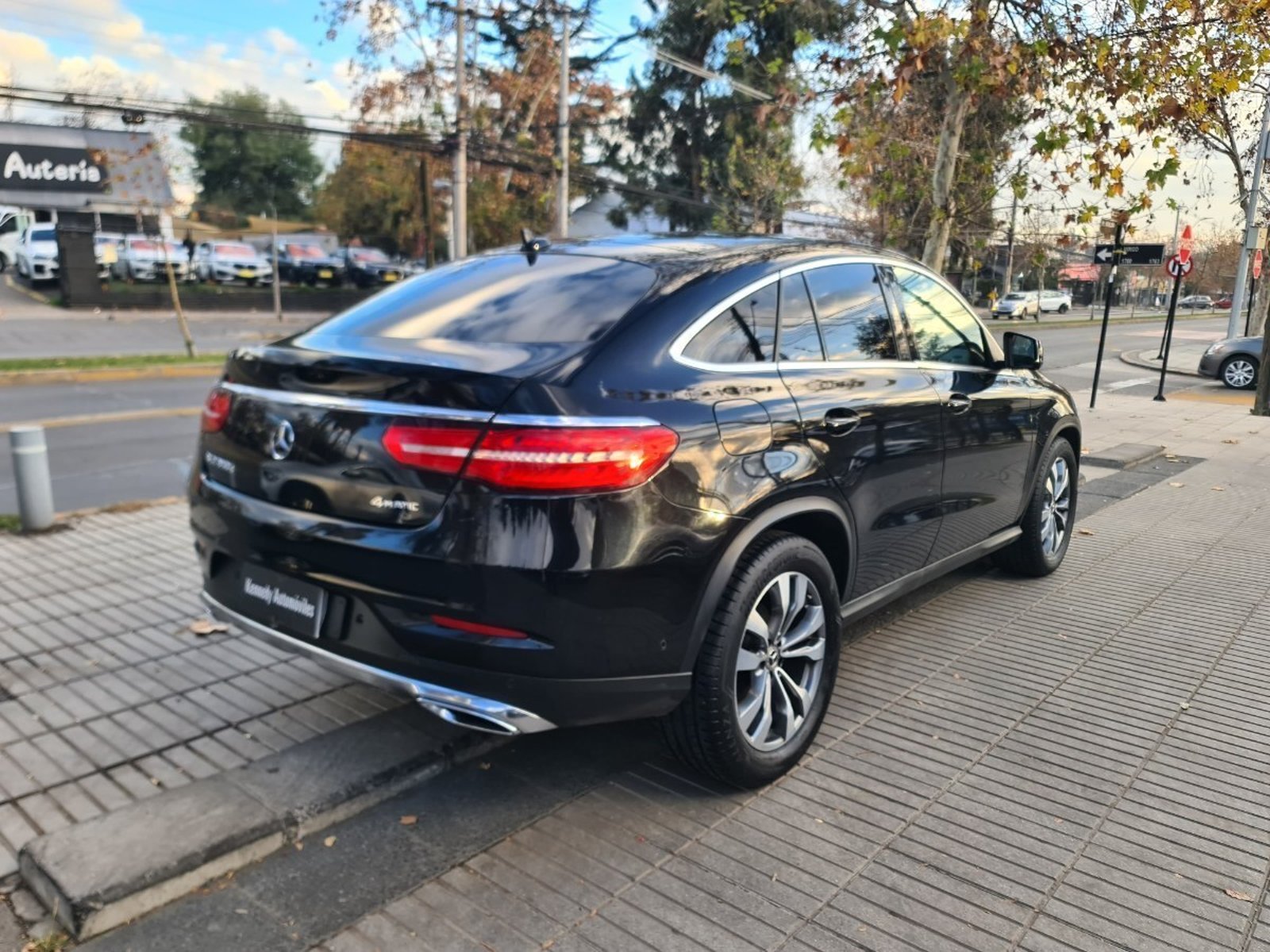 Mercedes-Benz GLE 350 3.0 D 4MATIC SPORT COUPE DIESEL 4WD AT 5P. 2019 - Foto 4 de 10