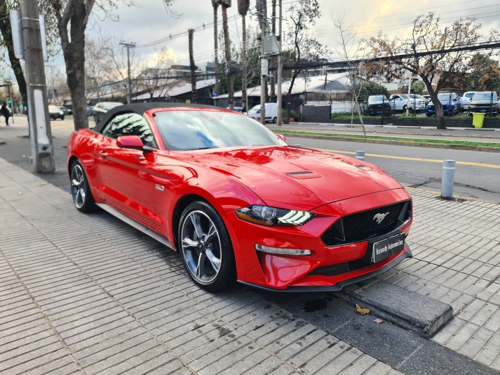 Ford MUSTANG 5.0 GT PREMIUM 4X2 CONVERTIBLE AT 2P. 2023 - Foto 2 de 10