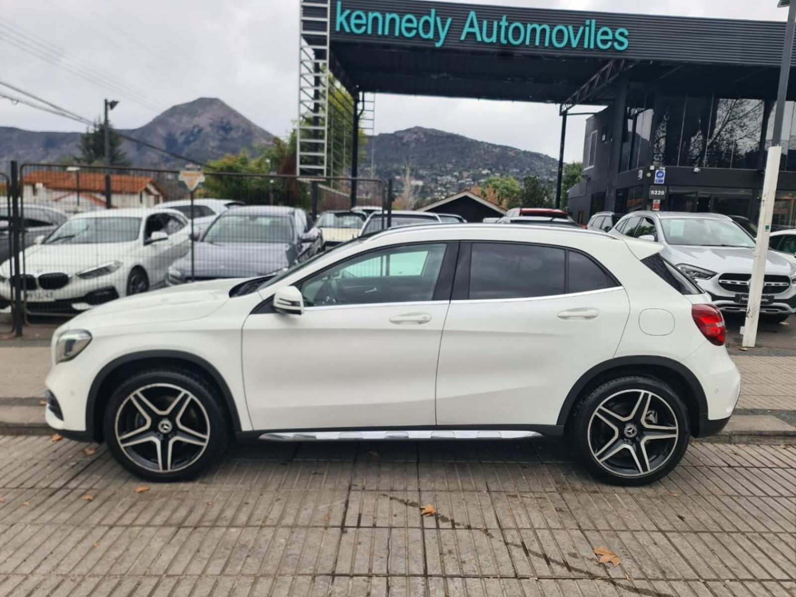 Mercedes-Benz GLA 220 2.1 CDI DIESEL 4MATIC 4X4 AT 5P. 2019 - Imagen 5 de 10