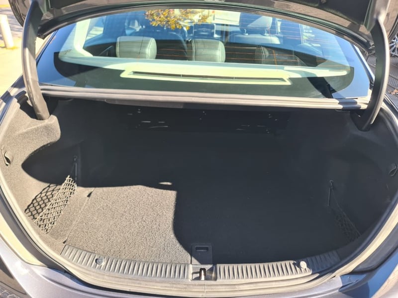 Mercedes-Benz C180 1.6 C 180 Auto 2015 - Imagen 9 de 10