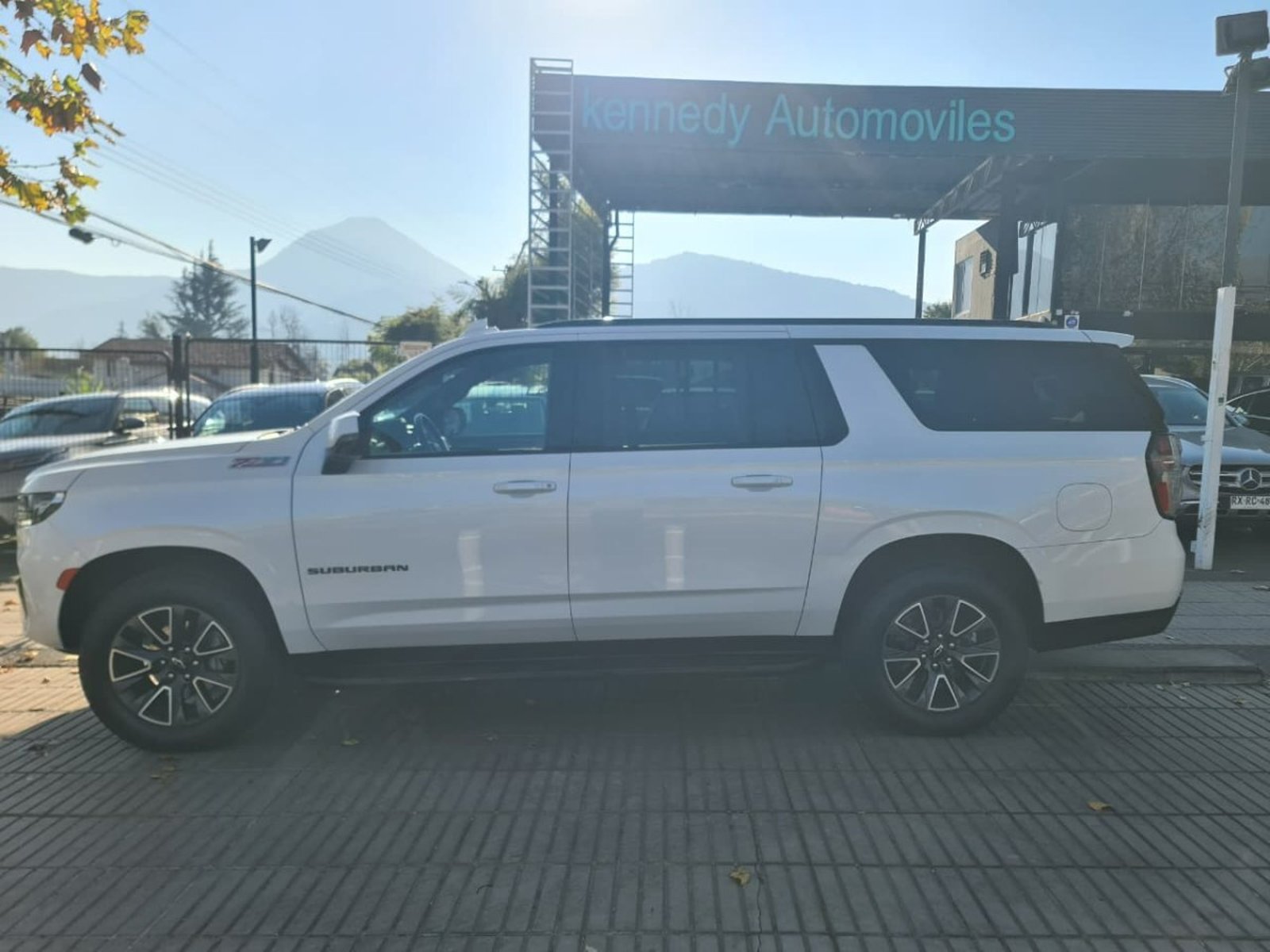 Chevrolet SUBURBAN 5.3L Z71 AWD AT 5P. 2022 - Foto 5 de 10
