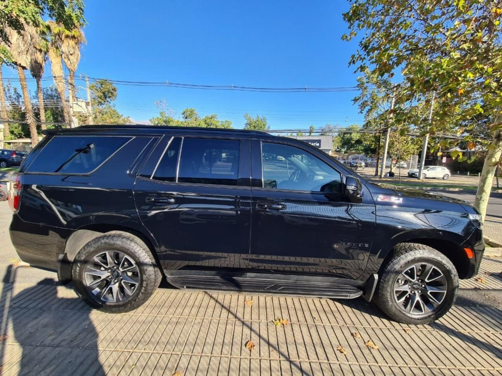 CHEVROLET TAHOE 5.3 Z71 Auto 4WD 2022 - Imagen 7 de 10