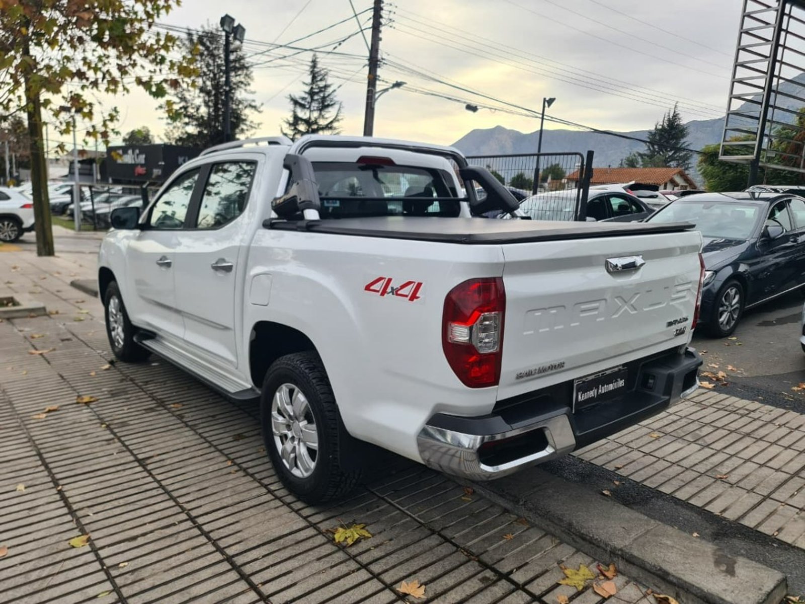 Maxus T60 2.0 GLX DCAB 4X4 AUT 2022 - Imagen 9 de 10