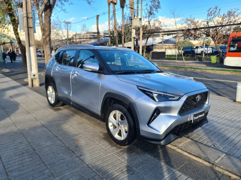 Toyota YARIS CROSS 1.5 XI 4X2 CVT AT 5P. 2025 - Imagen 3 de 10
