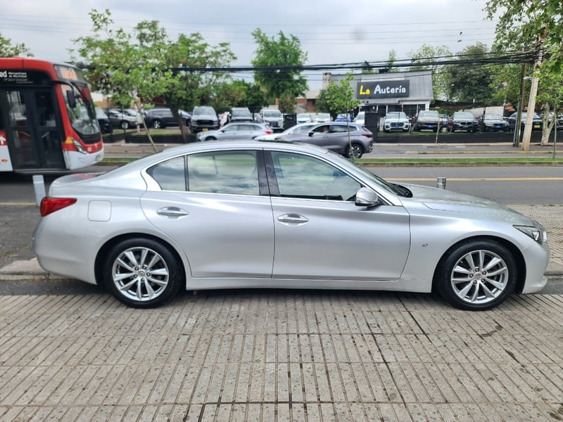 Infiniti Q50 3.7 4X2 AT 4P. 2015 - Imagen 5 de 10