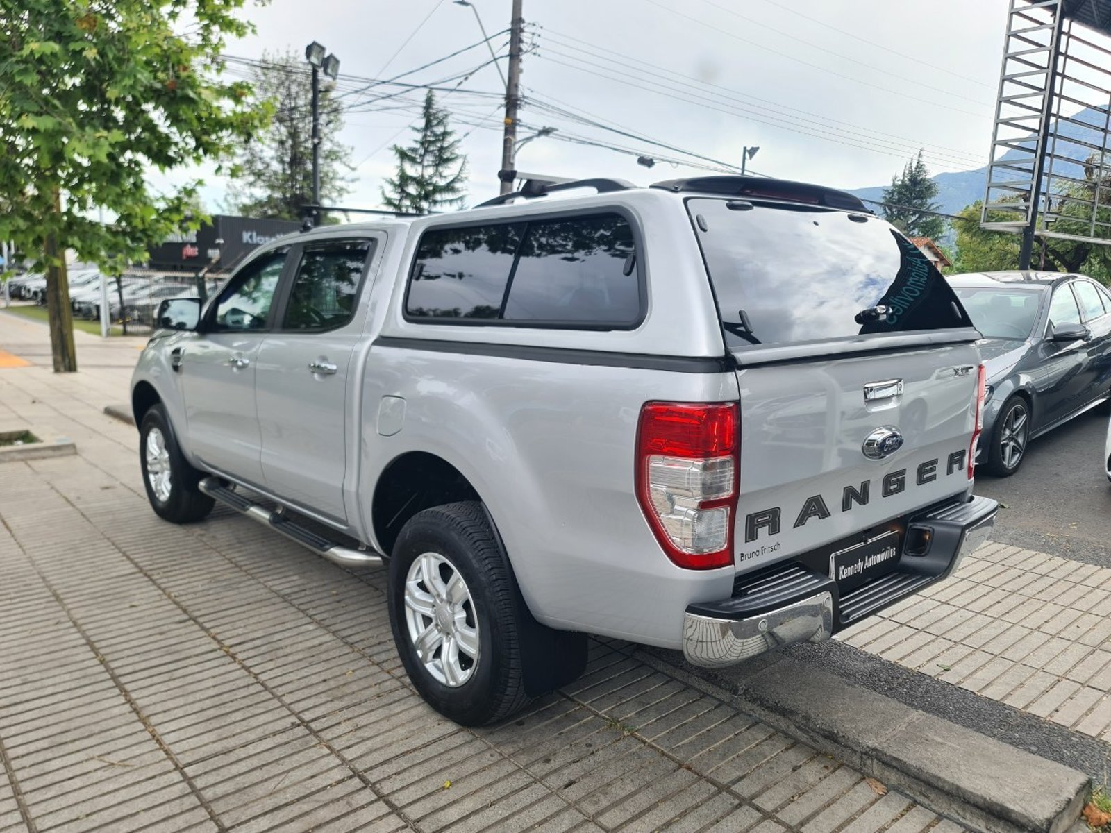 Ford RANGER 2.5 XLT 4X2 DOB. CAB. MT 4P. 2023 - Foto 3 de 10