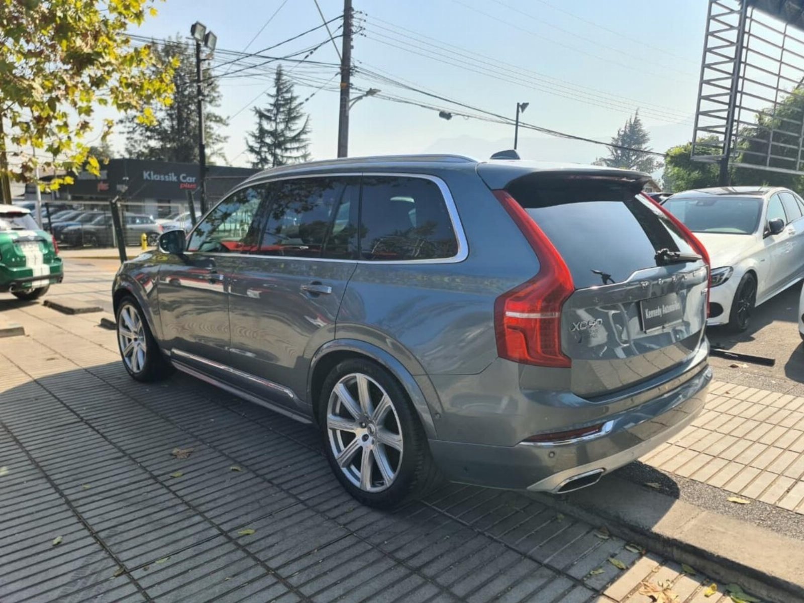 VOLVO XC90 2.0 D5 Inscription Plus Auto 4WD 2019 - Imagen 8 de 10