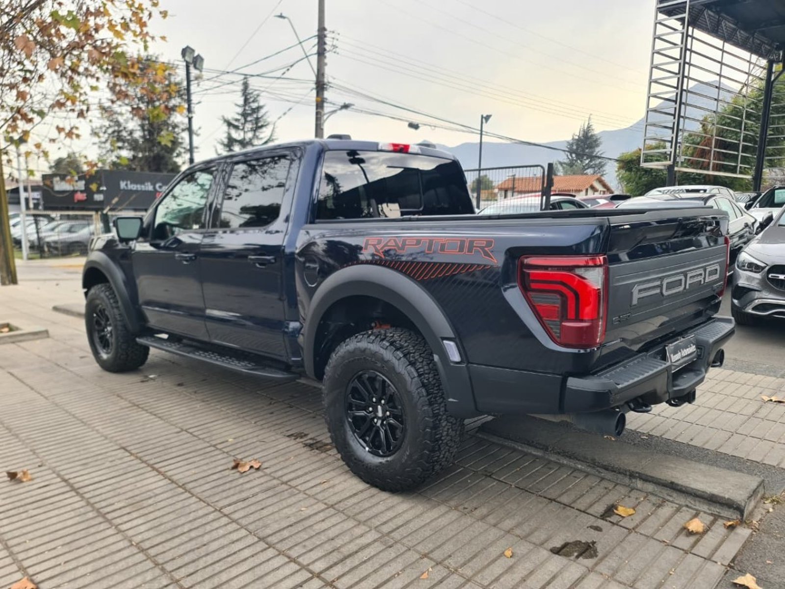 Ford F-150 Raptor 3.5 4X4 DOB. CAB. AT 4P. 2025 - Foto 5 de 10