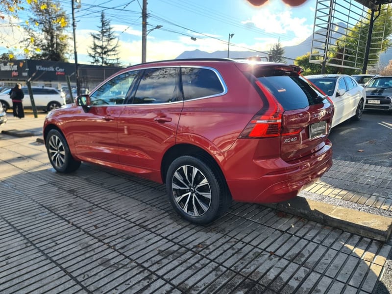 Volvo XC60 2.0 B5 PLUS HYBRID AWD AT 5P. 2024 - Imagen 6 de 10